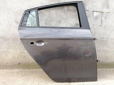 tref auto nis: Fiat bravo 2 zadnja desna vrata. Originalni polovni delovi — 1