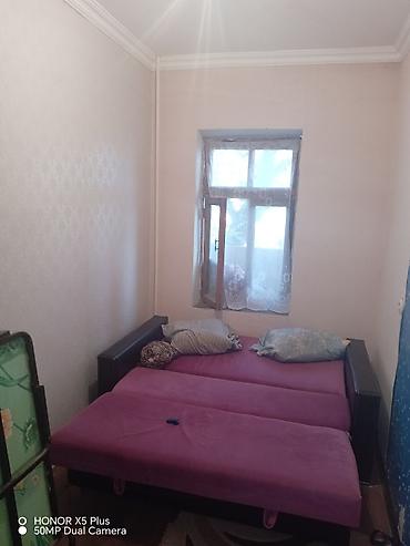 evler bine: Öz evimdir Makler deyiləm 36-40-46-104 NÖMRƏLİ avtobuslar binanın duz — 2