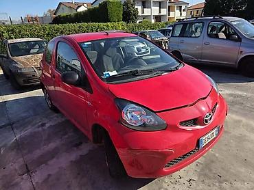 pezo 1: TOYOTA AYGO 2010. GOD. - KOMPLETAN AUTO U DELOVIMA | Toyota AYGO 4 — 1