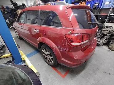 midnight boja: Fiat Freemont zadnji branik crveni. Fiat Freemont zadnji branik — 5