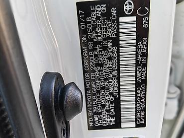 prius plus: Toyota Prius: 2017 г., 1.8 л, Вариатор, Гибрид, Лифтбек — 9