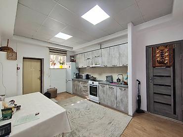 продаю цокольный этаж: 3 комнаты, 79 м², Южная Магистраль 106 серия улучшенная, Цокольный этаж этаж, Косметический ремонт — 5
