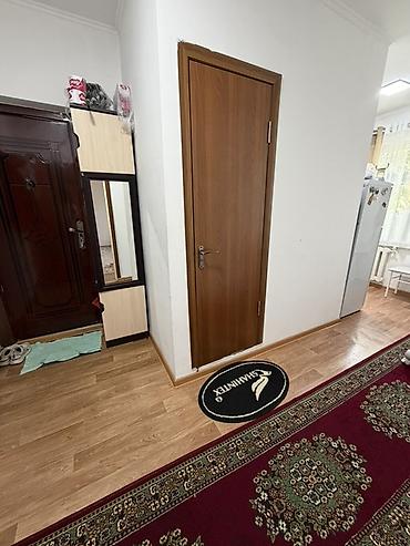 flat osh: 1 комната, 12 мкр Собственник, Студентам, С мебелью частично — 6