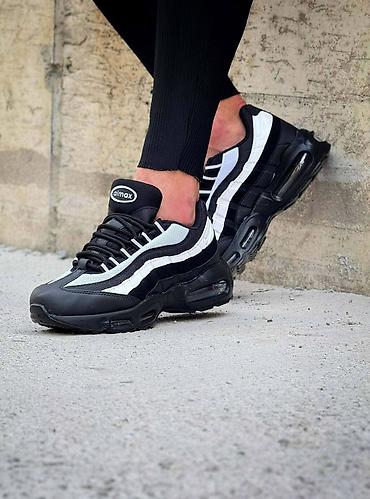 Patike: Nike patike brojevi i cena ispisana na slikama — 18