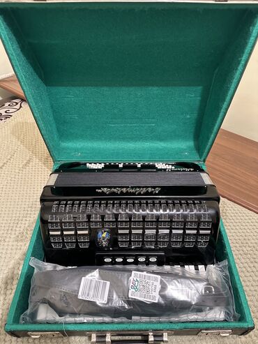 Аккордеоны: Продаю Привозной Германский Аккордеон Вельтмейстер Метеор N — 4