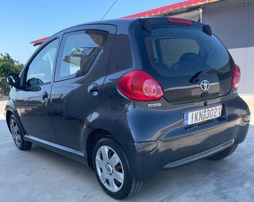 Toyota: Toyota Aygo: 1 l. | 2009 έ. Χάτσμπακ — 4