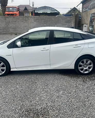 Toyota: Toyota Prius: 2017 г., 1.8 л, Автомат, Гибрид — 2