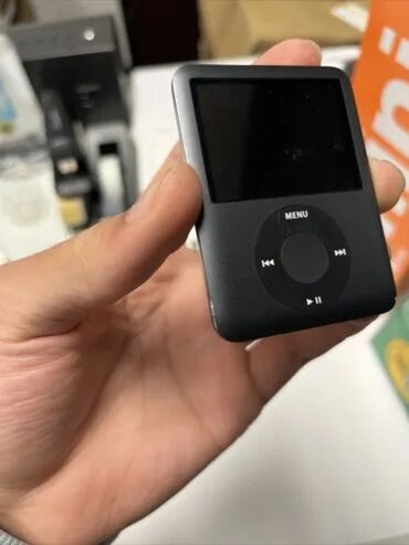 ipod nano 6 купить: Продаю Ipod Nano 3gen, легенда MP3 плейеров. Объем 8Гб В отличном