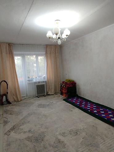 московская тыныстанова: 3 комнаты, 59 м², 104 серия, 2 этаж, Старый ремонт — 1