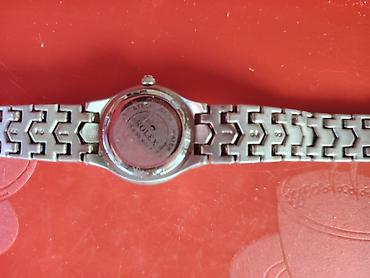 Aksesoari: Ženski ručni sat Rolex Oyster Perpetual sa metalnom narukvicom i — 2