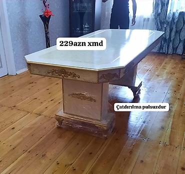 keci sudu: Klassik üslubda yemək masası - Rəng: krem və qızılı dekor - Forma — 1