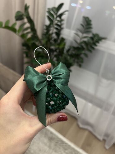 Yeni il oyuncaqları və bəzəkləri: Məhsul: əl istehsalı şam ağacı bəzəkləri Təsvir: - Kristal kəsimli — 1