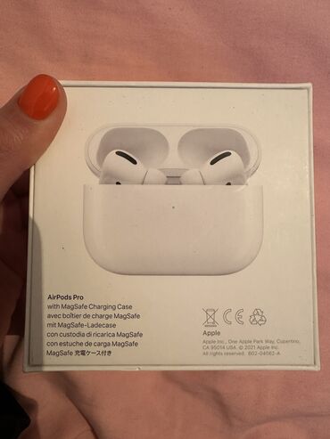 купить правый наушник airpods 2 бу: Apple Airpods Pro особо и не пользовалась, оригинал, все документы