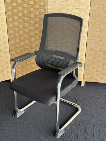 офисные кресла буу: Офис креслолор, Жаңы, Дөңгөлөксүз, түсү - Кара, Бөлүп төлөө менен, Акысыз жеткирүү