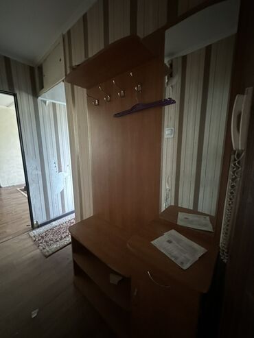 мебель для деревянного дома: Кире бериш үчүн гарнитур, ДСП