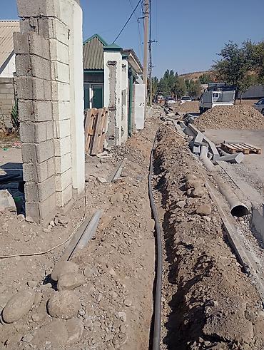 кладка забора: Монтаж наружной канализации и водоснабжения под ключ - Земляные — 8