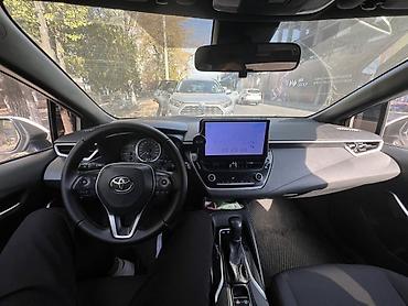 lexus hybrid: Toyota Corolla: 2020 г., 1.8 л, Вариатор, Гибрид, Седан — 2
