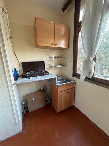 Uzunmüddətli kirayə mənzillər: Qara Qarayev metrosuna piyada 5.6 dəq məsafə Planet restarani yanında -da lalafo.az — 5 Uzunmüddətli kirayə mənzillər: Qara Qarayev metrosuna piyada 5.6 dəq məsafə Planet restarani yanında — 5