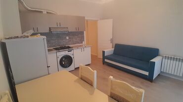 Uzunmüddətli kirayə mənzillər: Sumqayıt bağça şəhərdə yerləşir. 1 otaqlı studiya tipli mənzil – — 3