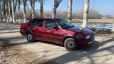 Volkswagen: Volkswagen Vento: 1992 г., Седан — 5