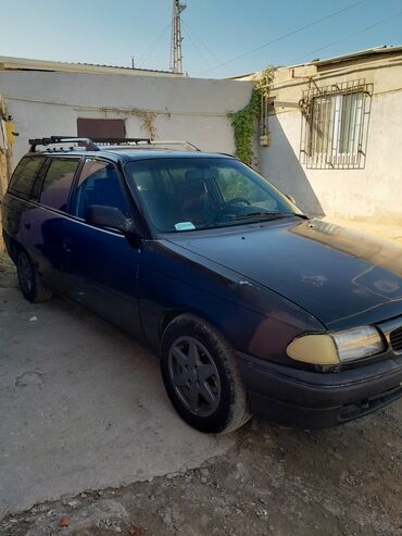 Opel: Opel Astra: 1.8 l | 1995 il Universal — 10