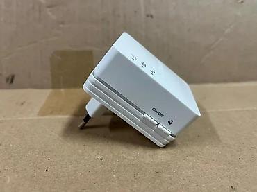 Modemi, ruteri i mrežni uređaji: NETGEAR WiFi ekstender (pojačivač signala) – model EX2700 - Tip — 5