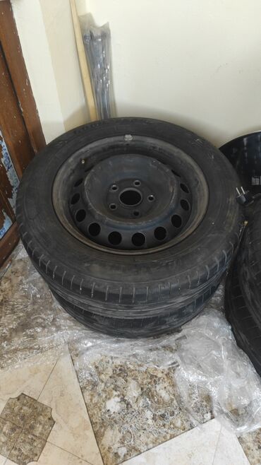 r16 təkər: Disk R15 5 bolt 4 ƏDƏD .Çatı sıvarkası yoxdur normal