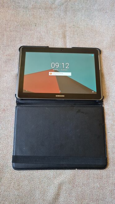 Ostalo: Tablet kao nov od 10 inca, ide sa maskom ko na slikama.sve radi — 8