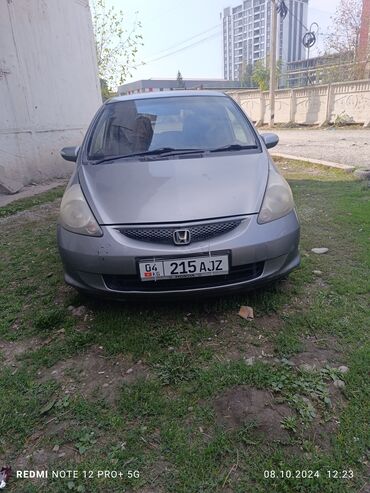 авто продам: Honda Fit: 2006 г., 1.3 л, Автомат, Бензин, Хэтчбэк