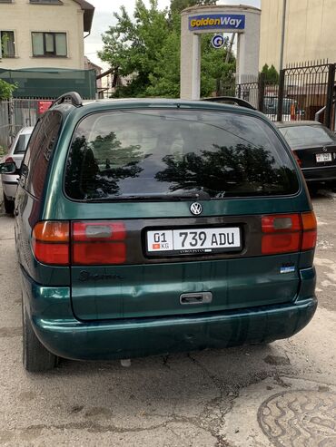 хечбек: Volkswagen Golf: 1999 г., 2.8 л, Автомат, Бензин, Хэтчбэк