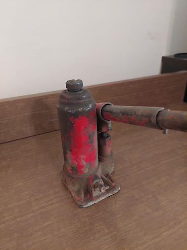 damkratlar: Hidravlik “bottle jack” tipli domkrat - Tip: Şaquli hidrodomkrat — 1