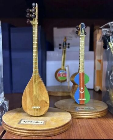 Saz: Azərbaycanın milli musiqi alətləri miniatur dekorativ fiqurları — 1