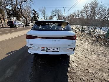 BYD: BYD E2: 2025 г., Электромобиль, Хэтчбэк — 4