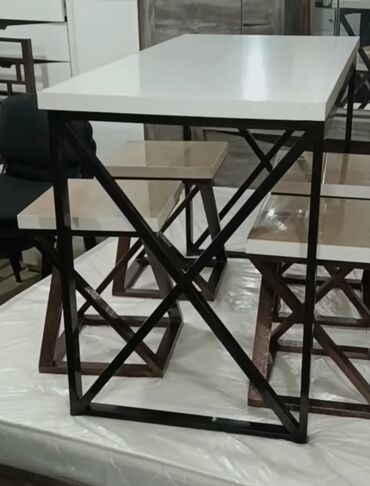 столик в стиле лофт: Стол, цвет - Белый, Новый