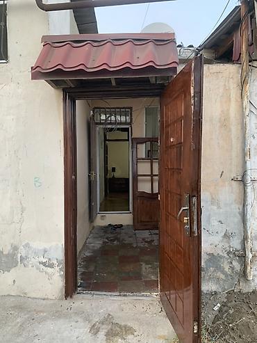 Həyət evləri və villaların satışı: - Plan: girişdə dəhliz, 2 yaşayış otağı, ayrıca kiçik mətbəx, sanitar — 2