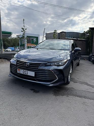 rota grid: Toyota Avalon: 2019 г., 2.5 л, Вариатор, Гибрид, Седан — 1