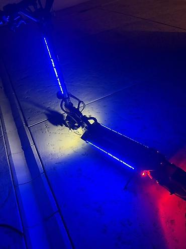 tom: Električni trotinet Dualtron sa RGB osvetljenjem orednja guma izduvala — 2