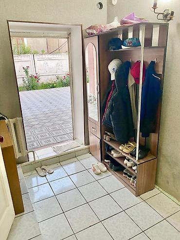 для семейным: Продаётся уютный дом с большим двором в начале с. Ново-Покровка, ул — 2