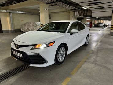 Toyota: Toyota Camry: 2021 г., 2.5 л, Автомат, Бензин, Седан