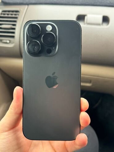 Apple iPhone: IPhone 14 Pro, Б/у, 128 ГБ, Black Titanium, Зарядное устройство, Чехол, Кабель, 86 %