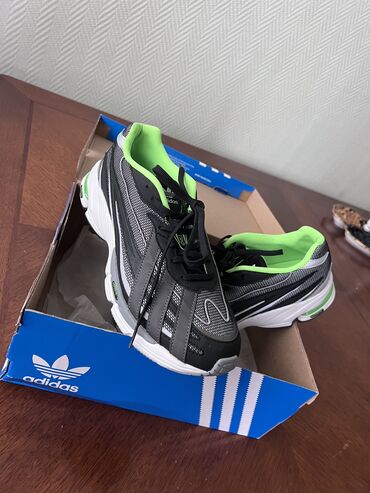 zhenskie krossovki adidas marathon: Tamamile yeni original adidas