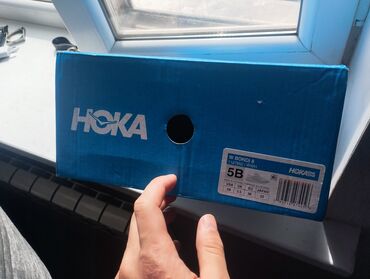 теплые мужские джинсы: HOKA женская обувь оригинал 36 размер 
Цвет белый НОВЫЙ