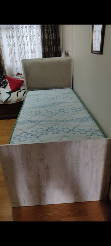 Çarpayılar: İşlənmiş, Təknəfərlik çarpayı, Bazasız, Matras ilə, Siyirməsiz, Azərbaycan