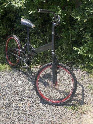 колесо на велосипед: Кама размер 20