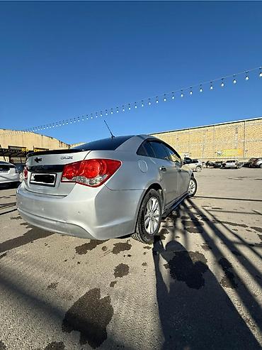 Chevrolet: Chevrolet Cruze: 1.8 l | 2012 il Sedan — 10