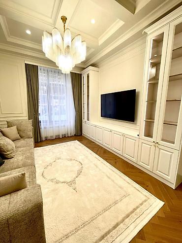 Продажа квартир: 3 комнаты, 109 м², Асанбай мкр Элитка, 2 этаж, Дизайнерский ремонт — 1