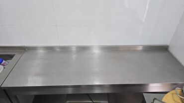 Gözəllik və estetika avadanlığı: Nerj masa – 230 AZN Ölçü: 1.90 × 60 sm Ünvan: Bakı, Şirin x