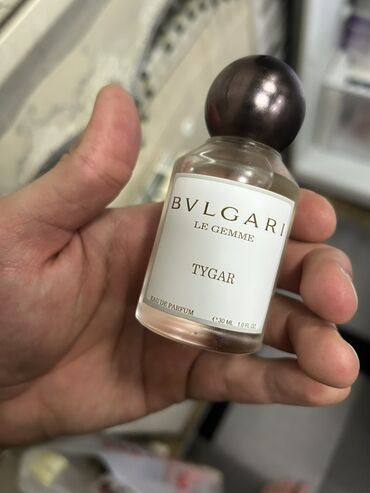 Qalıcılığı 1-2 gün Bvlgari Le Gemme Tygar ətri, şüşə qabda təqdim