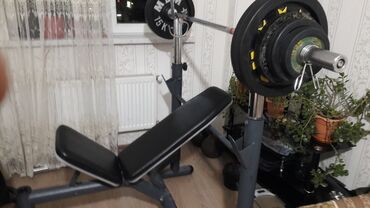 stanga: Cox yaxsi veziyyetde jim loja . jim naklon. squat ( Prised) etmek ucun