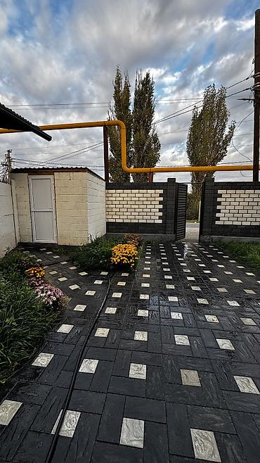 продаю гараж: 5 комнат, 100 м², 3 соток, Новопавловка, Собственник — 7